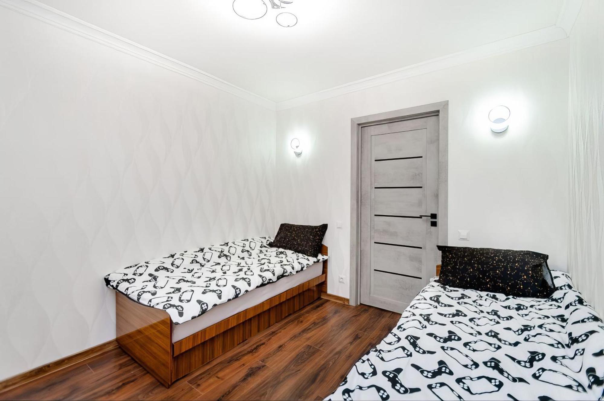 Comfortable In A Quiet Place In The Center Of The *